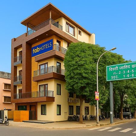 Fabhotel F9 Sector 19 โนอิดา ภายนอก รูปภาพ