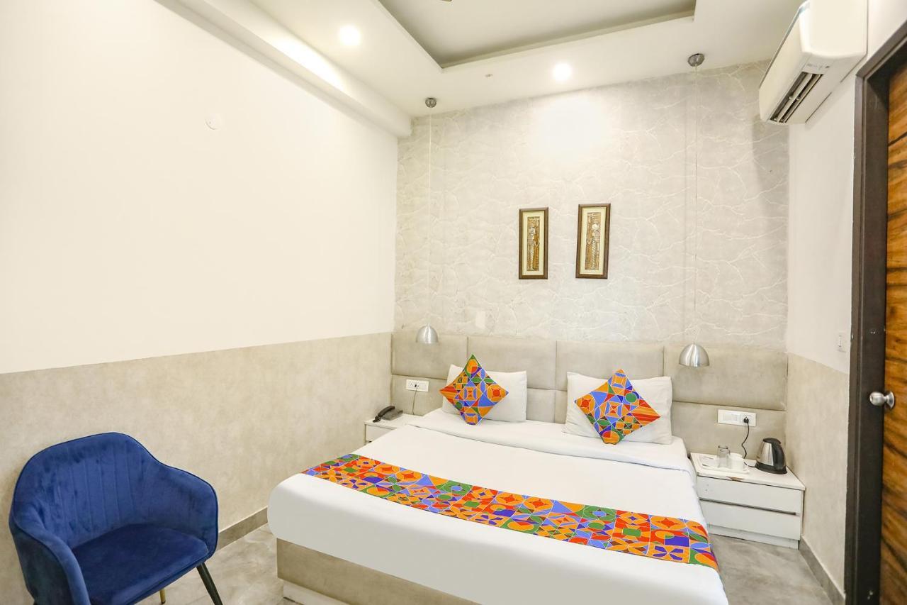 Fabhotel F9 Sector 19 โนอิดา ภายนอก รูปภาพ