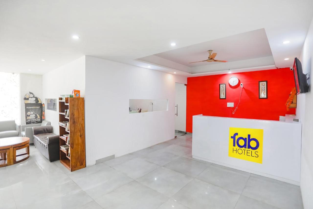 Fabhotel F9 Sector 19 โนอิดา ภายนอก รูปภาพ